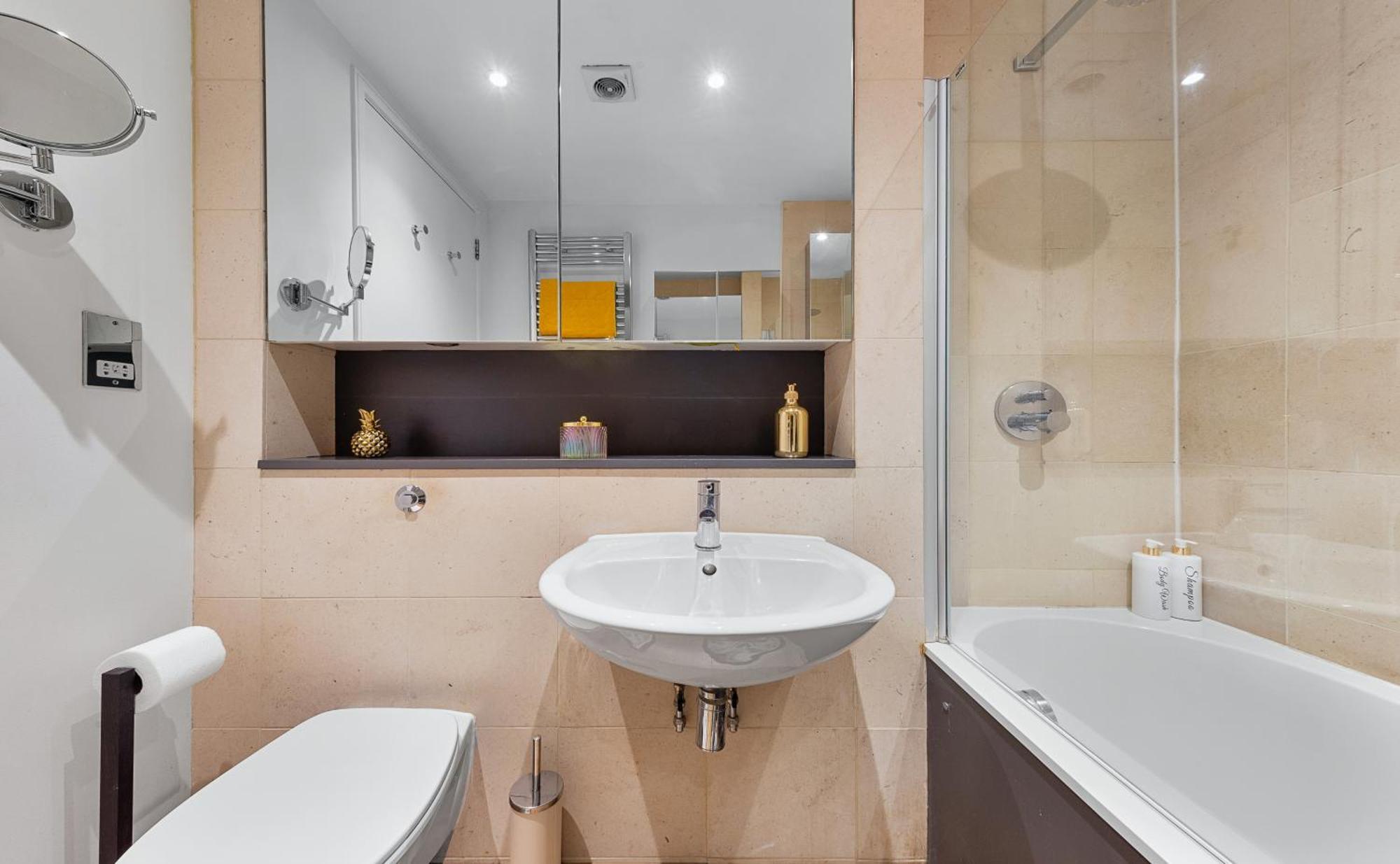 شقة Designer Victorian Flat With Large Terrace لندن المظهر الخارجي الصورة